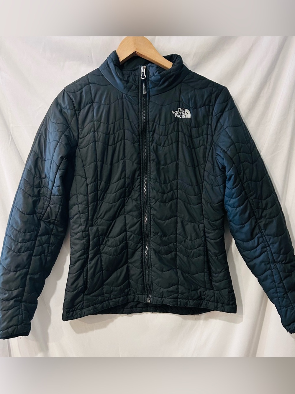 The North Face Women’s Bombay Black Quilted Puffer Jacket Lightweight Size M